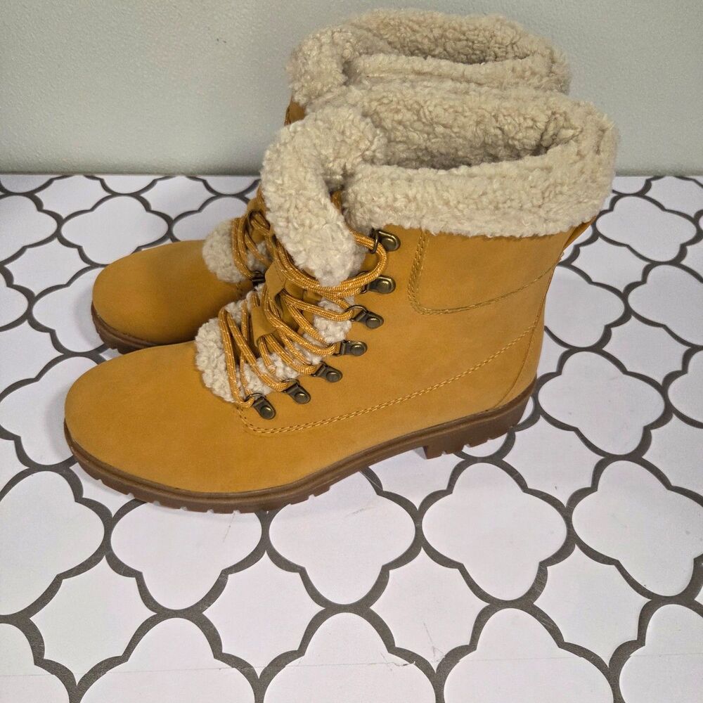Lug Sol Women's Winter Snow Hiking Boots Memory Foam Tan 'Fur' Lined sz 10 NEW